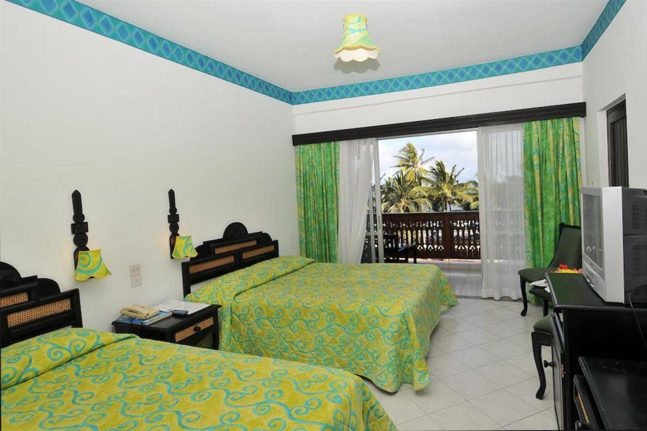 Bamburi Beach Hotel Exterior foto