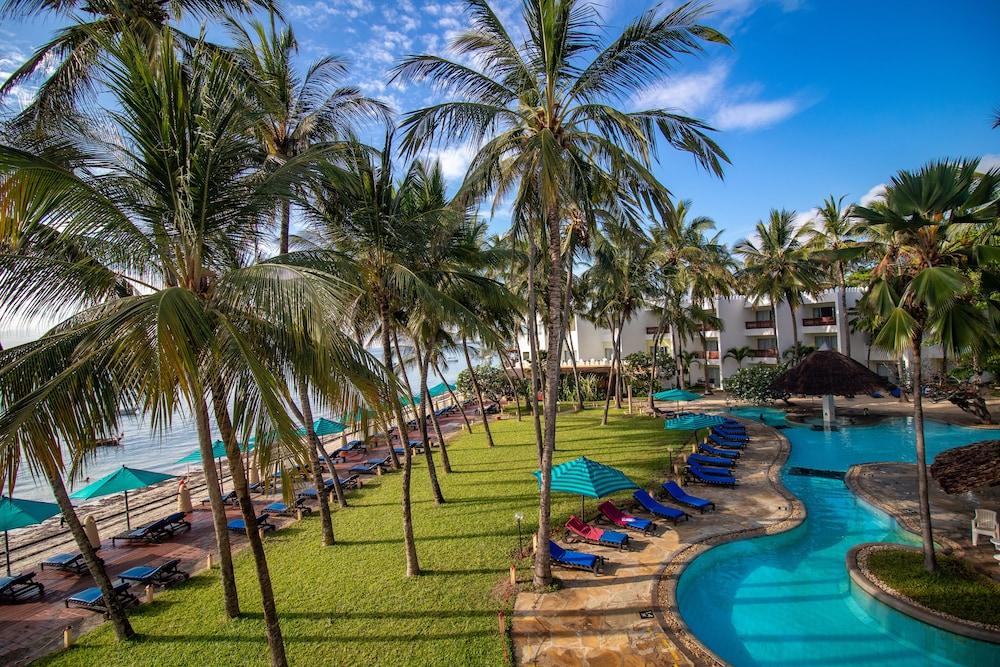 Bamburi Beach Hotel Exterior foto