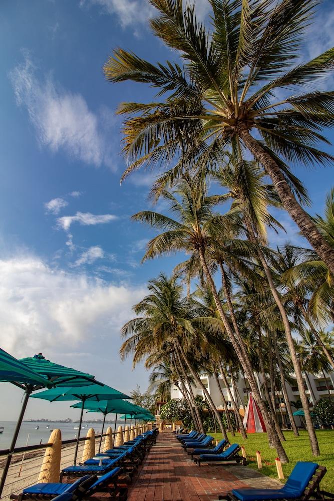 Bamburi Beach Hotel Exterior foto