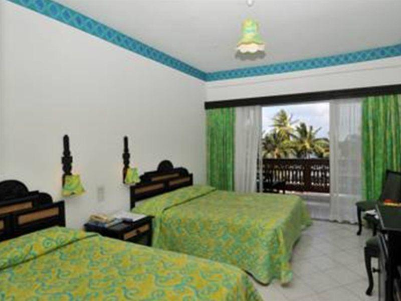 Bamburi Beach Hotel Exterior foto